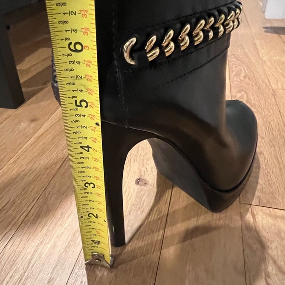 Tory Burch bootie - Picture 6 of 6